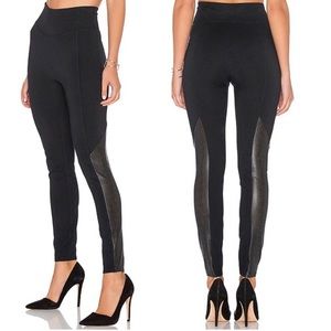 NWT SPANX PERFORATED PANEL LEGGINGS IN BLACK. SIZE S